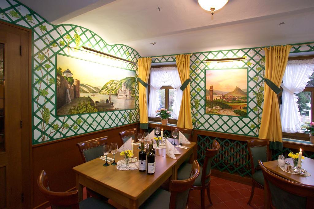 Gasthaus Weingut Stahl Oberwesel Exterior foto